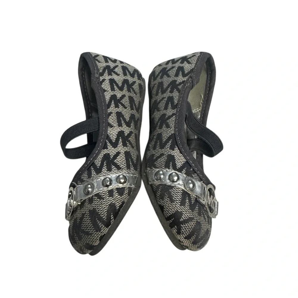 Michael Kors Signature Slippers Stylish Gray Girls Shoes Size 6